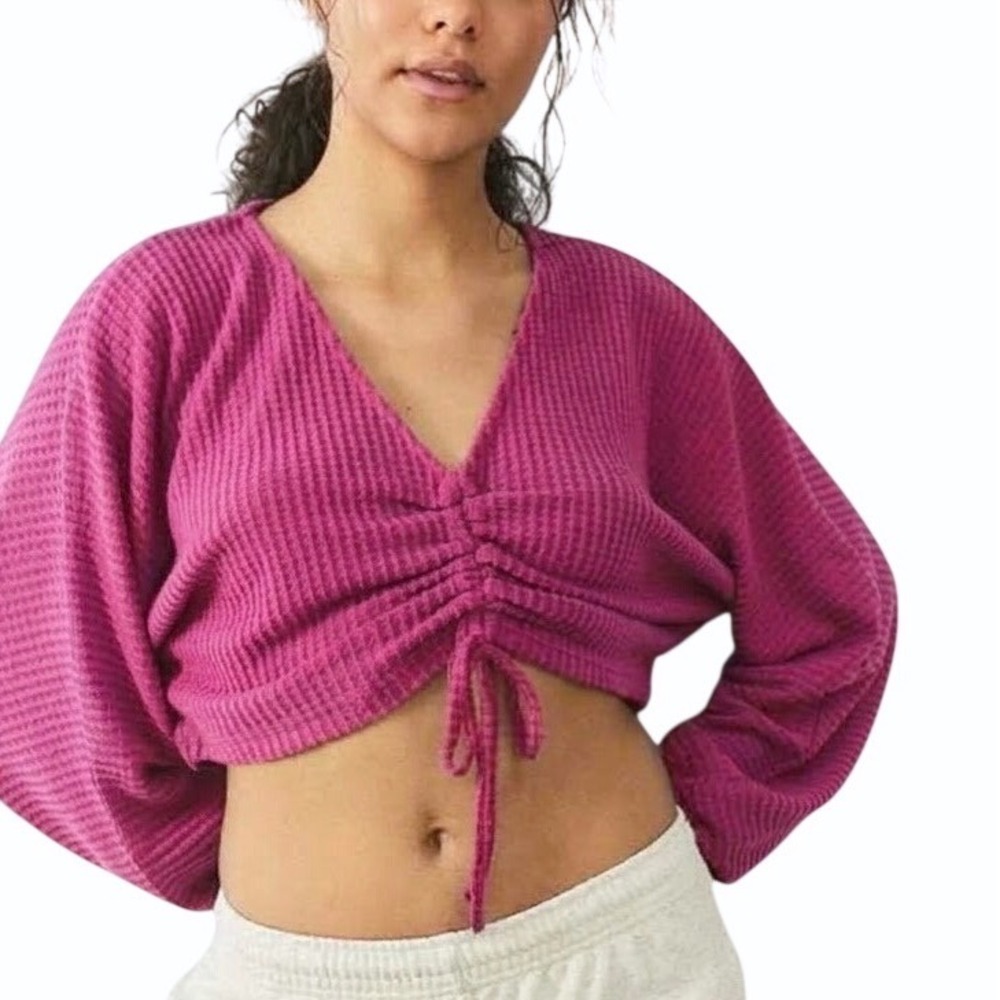 OUT FROM UNDER Urban Outfitters Sadie Waffle Knit Long Sleeve Crop Top SZ L Pink